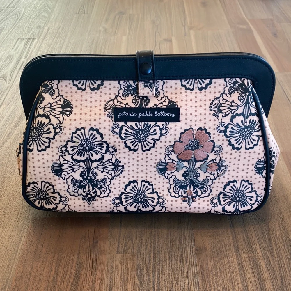 Petunia Pickle Bottom | Baby Crosstown Clutch Diaper Bag & Changing Pad | Infant